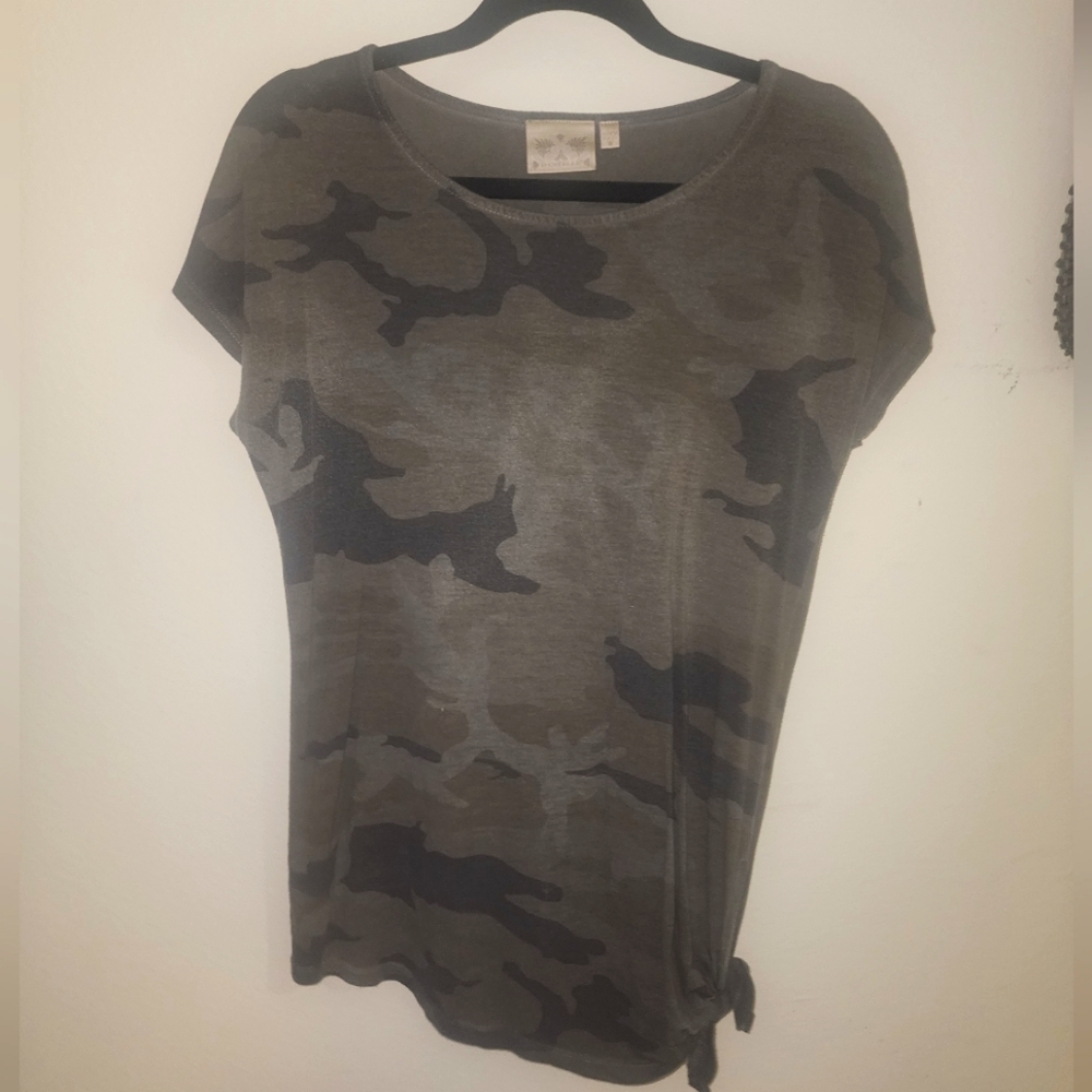 Large Dantelle green Camo Womens shirt with tie